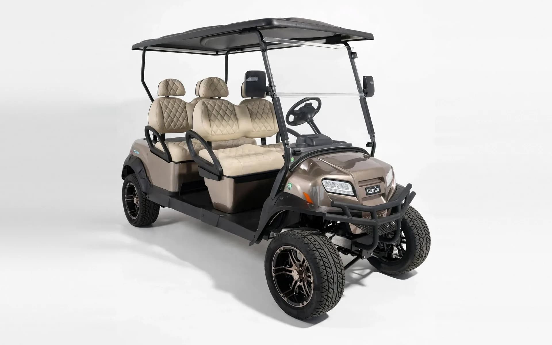 Club Car Onward Lifted 6 passageiros em estúdio